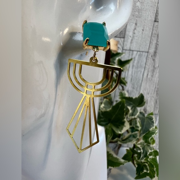 Delicate Flirty Art Deco Brass Earrings- Elegant Delicate Geometric Earrings - Picture 17 of 17